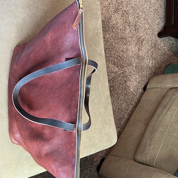 Portland Leather oversized zip tote - Picture 4 of 10